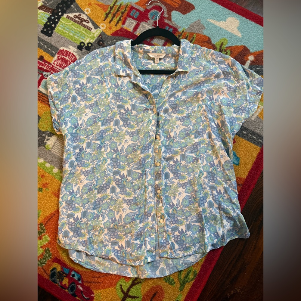 Women’s Lucky brand Floral Button-Up Shirt